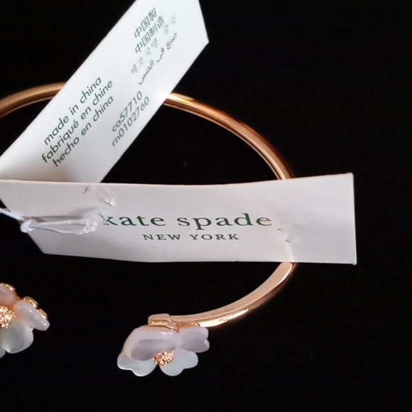 Kate Spade Bracelet(SALE) Free shipping!! ONLY 1 LEFT!!! - Picture 5 of 10